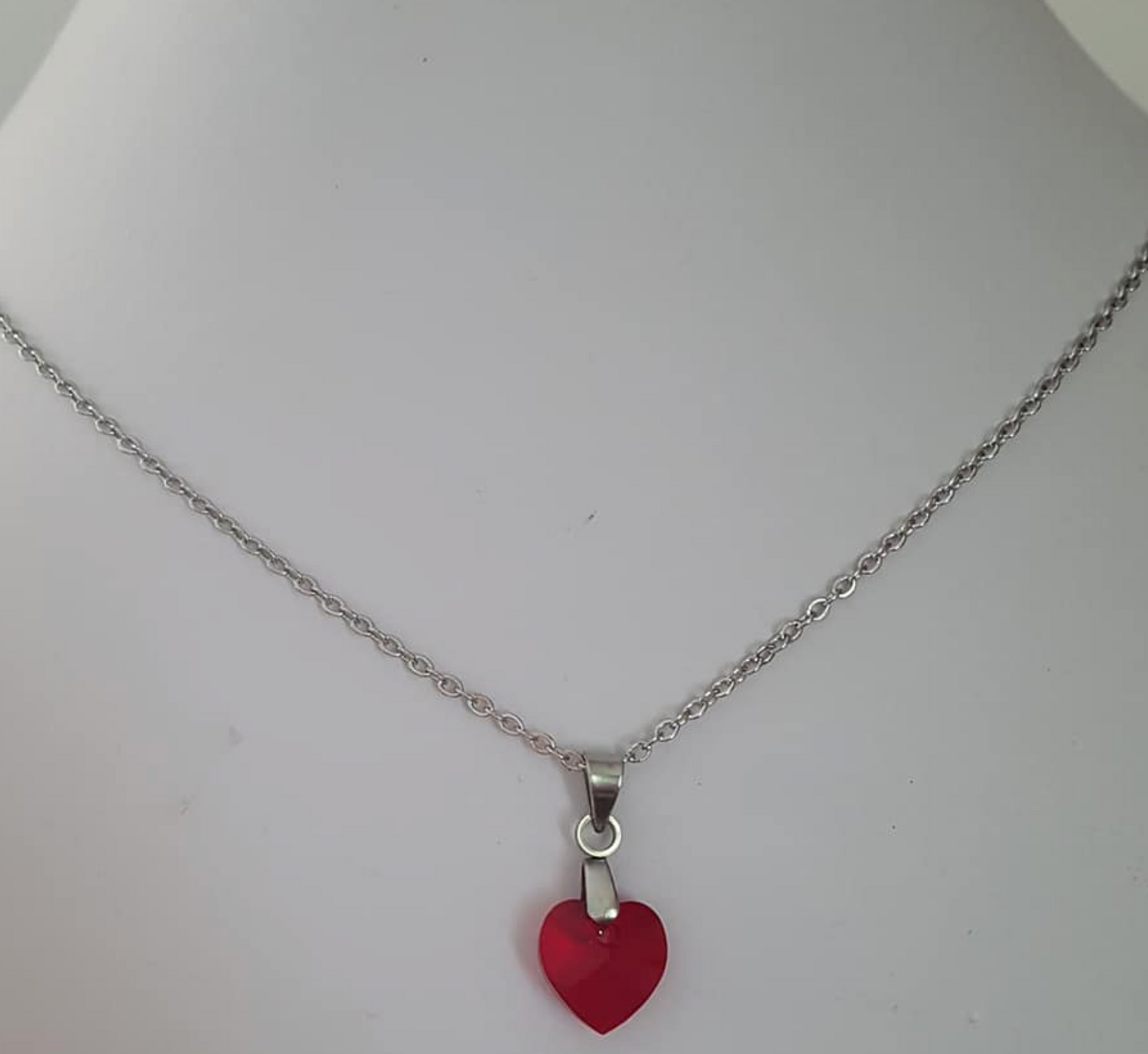 Petit coeur 10mm en cristal Rouge Translucide