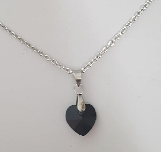 Petit coeur 10mm en cristal Noir Opaque