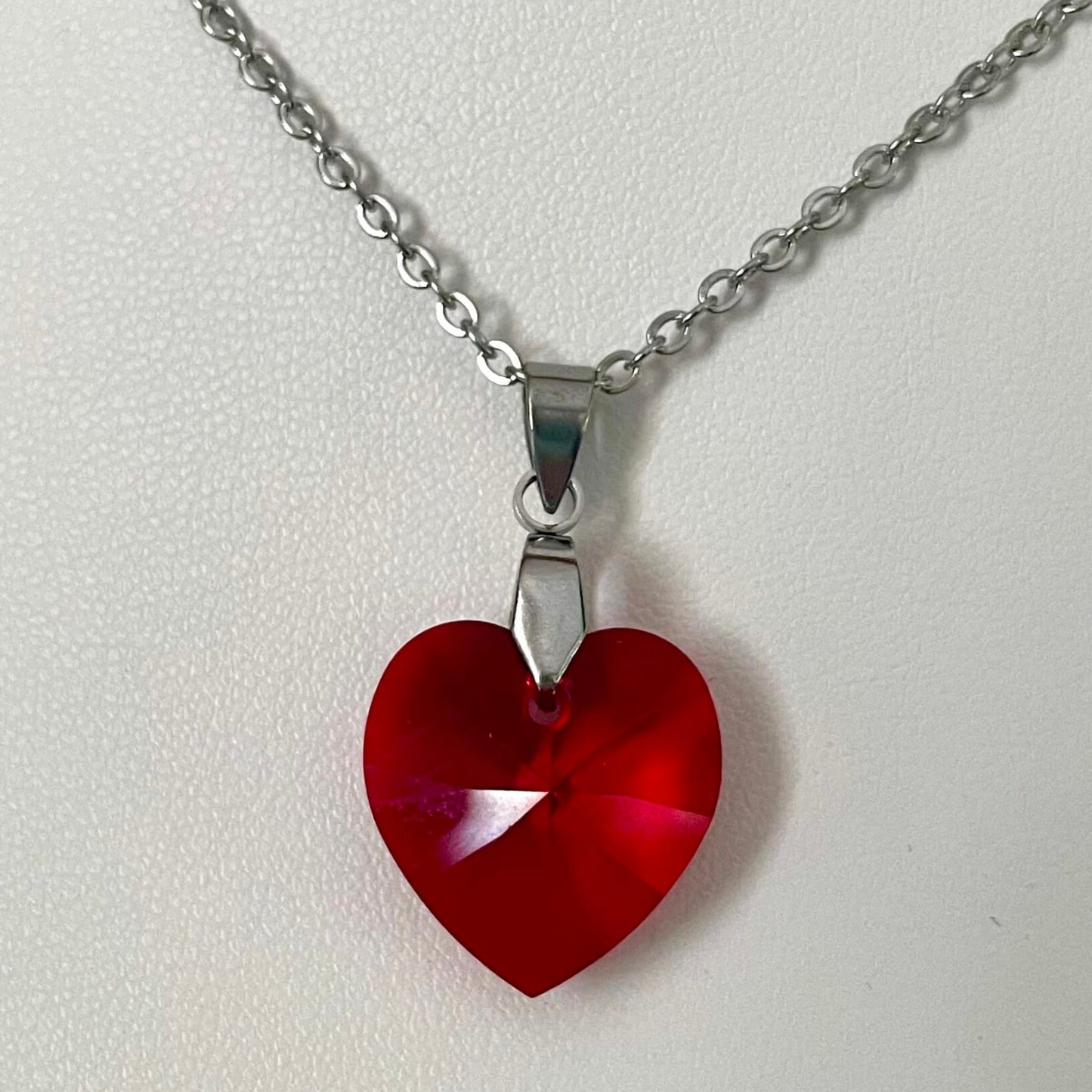 Gros Coeur 18mm en Cristal Rouge Translucide