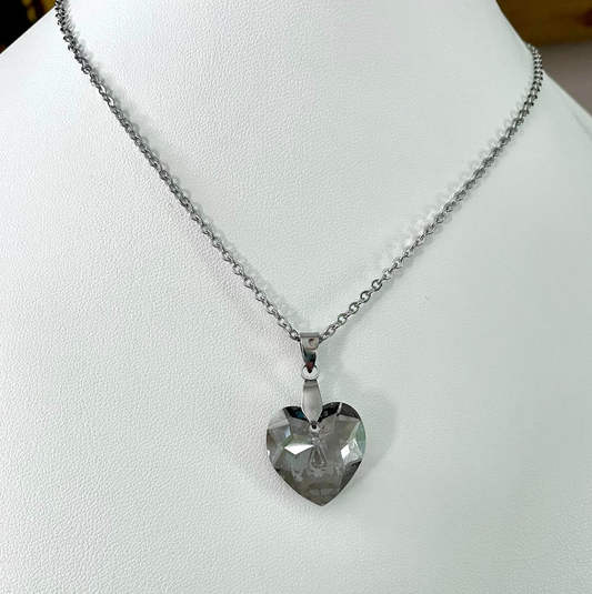 Large 18mm Heart in Extra-Faceted Satin Shimmer Crystal 