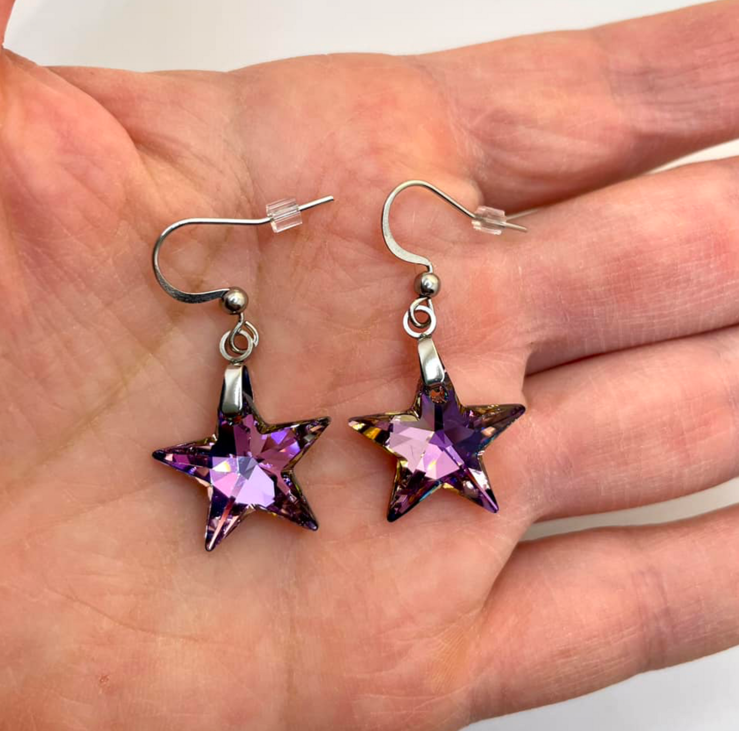 Boucles Étoiles Droites en Cristal Vitrail Shimmer