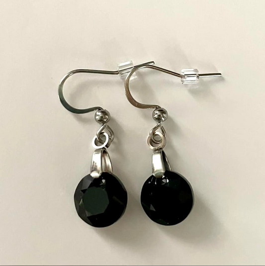 Boucles Classiques en Cristal Noir