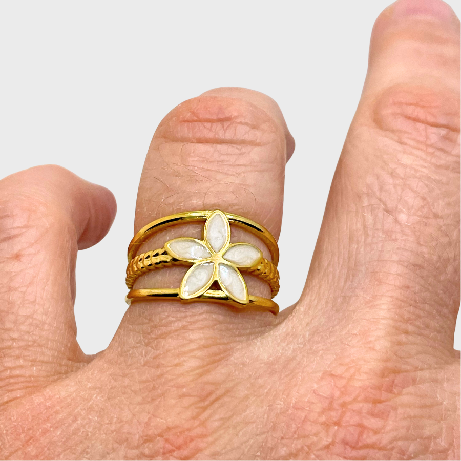 Bague Fleur Blanche en inox Dorée