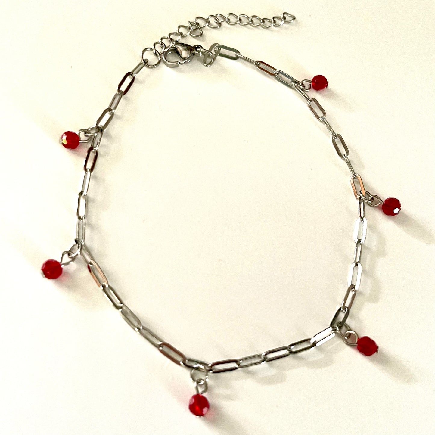 Chaîne de Cheville avec cristal rouge