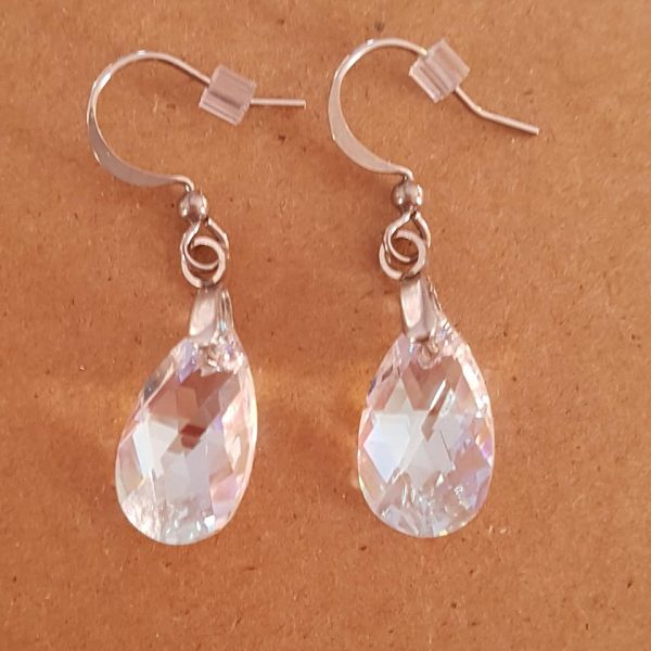 Boucles d'oreilles Poire en cristal clair Shimmer – Image 3