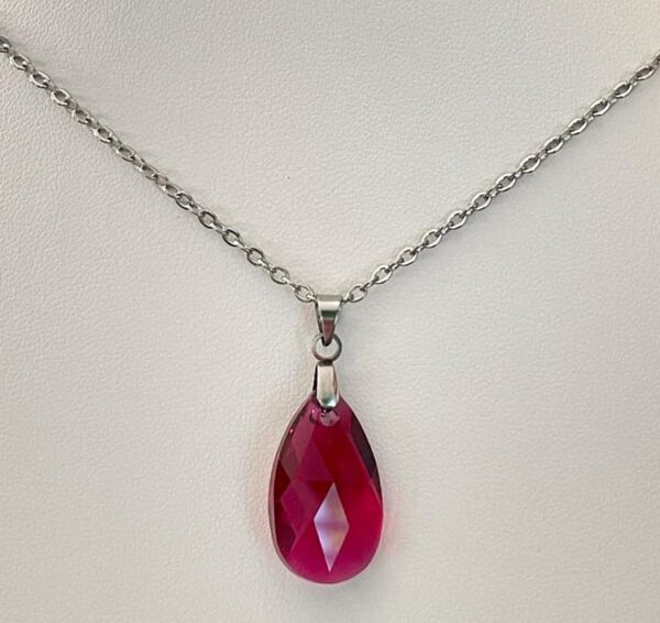 Gros Pendentif Poire Rubis