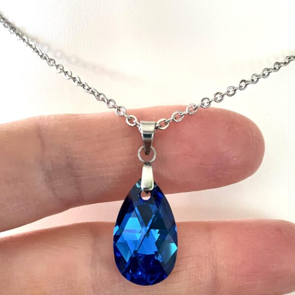 Gros Pendentif Poire Bleue Royale